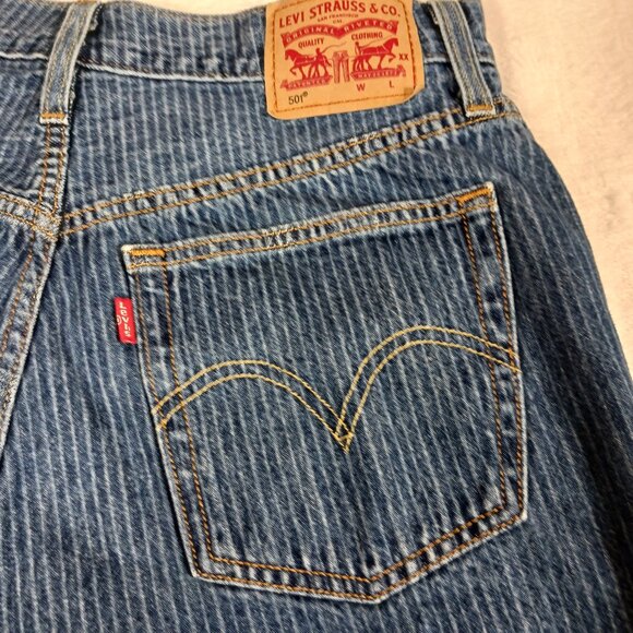 Levi's, 501 Striped Denim, High Rise, Cut Off Shorts, Button Fly, W-28, Frayed - Picture 9 of 14